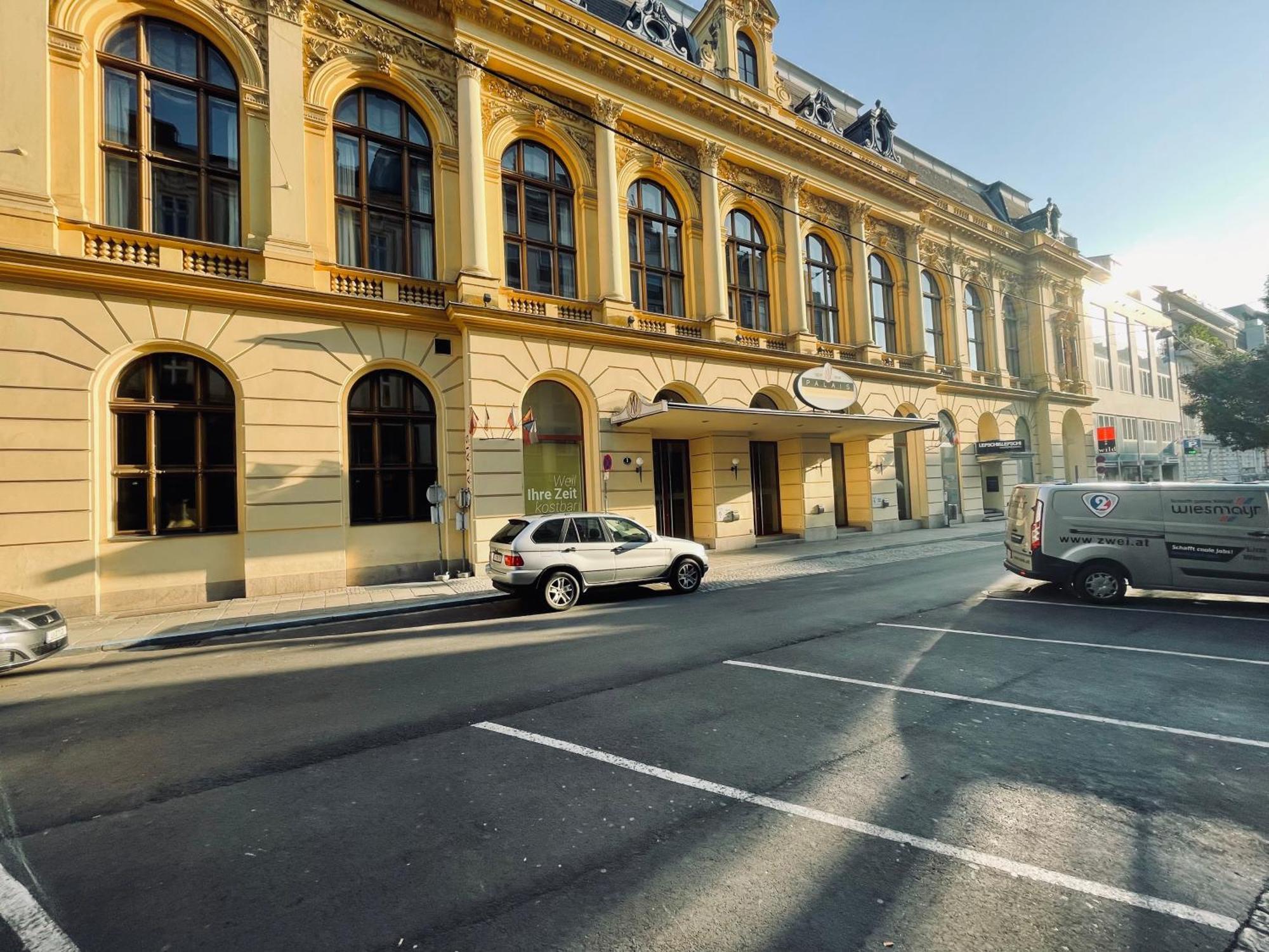 Ferienwohnung Salon Des Fleurs Linz-Landstrasse Exterior foto